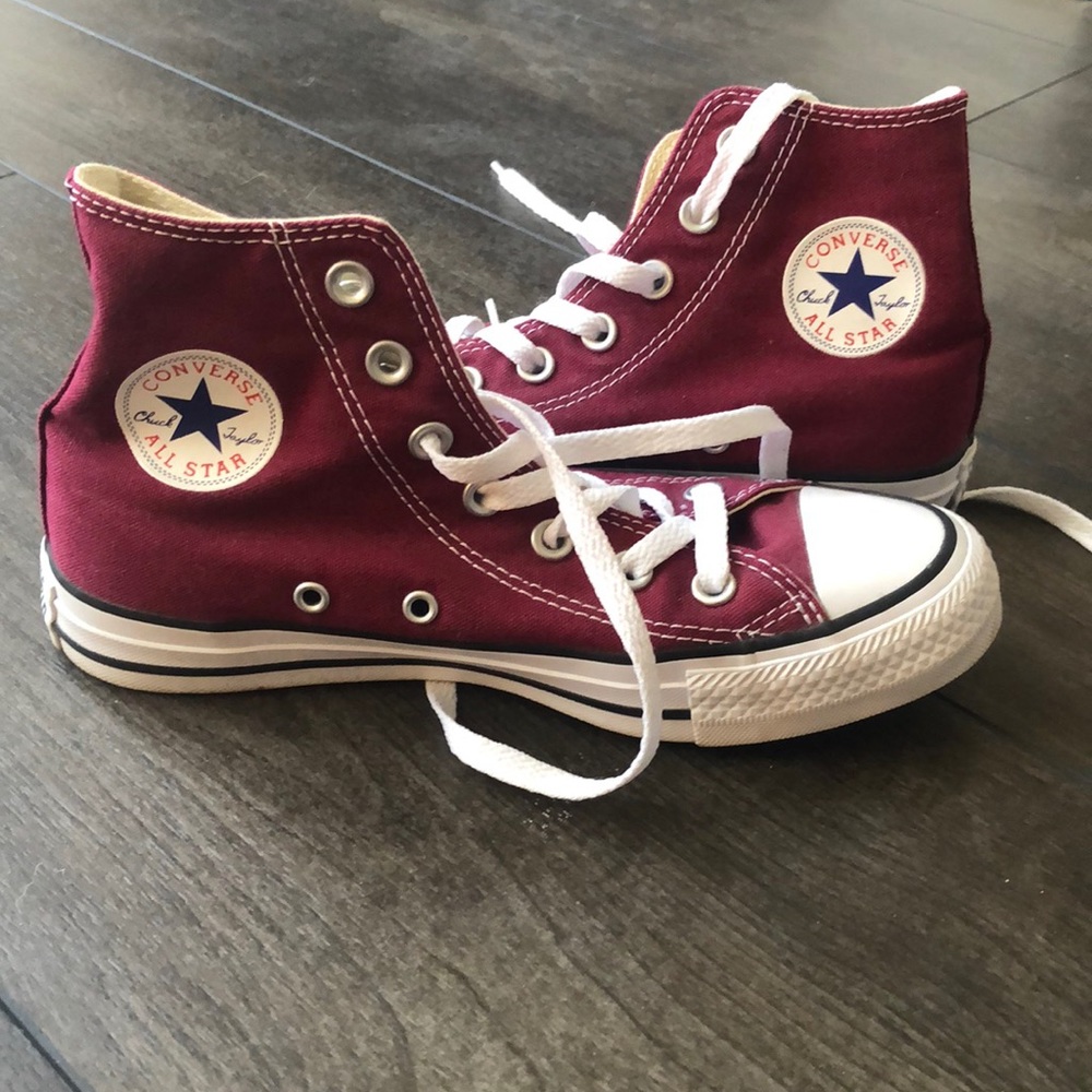 Maroon high top converse